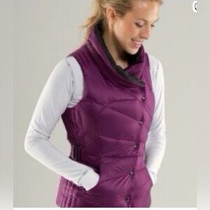Lululemon purple/ black get down vest size 6